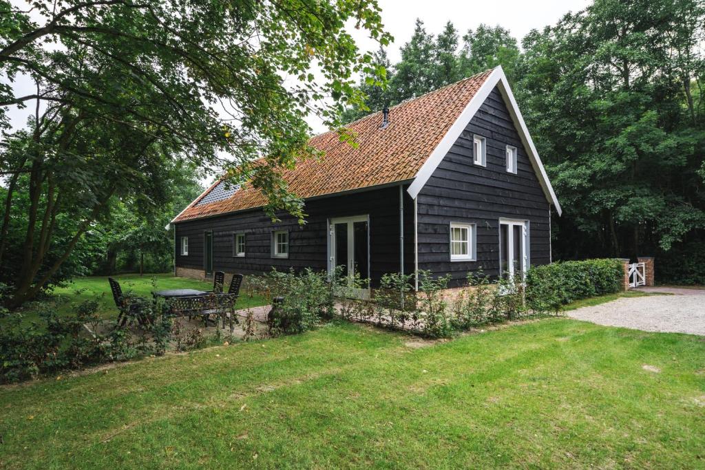 Eikenschors - Two-Bedroom House