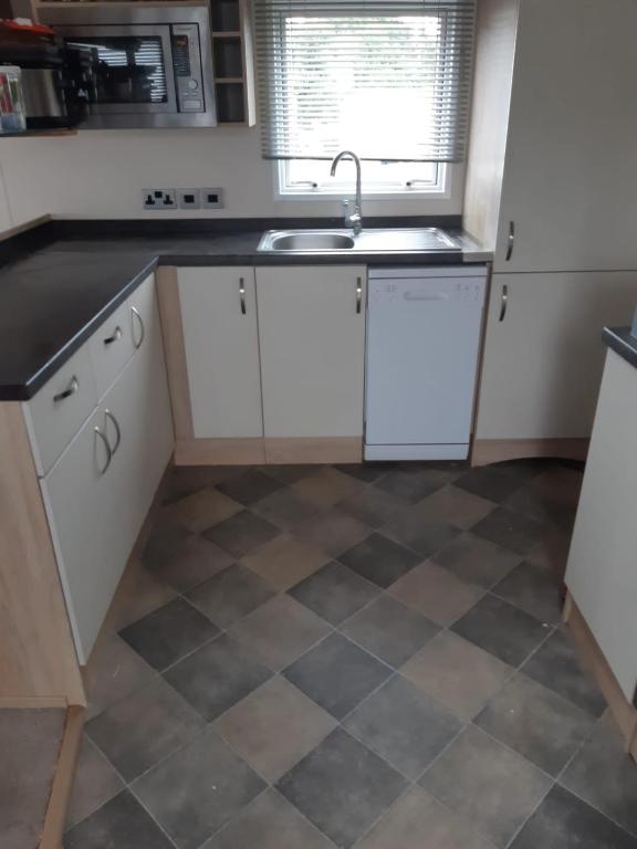 Kent Getaways - Two Bedroom Mobile Home