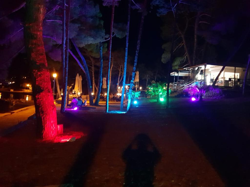 Mare & Mons Seafront Apartments - 8