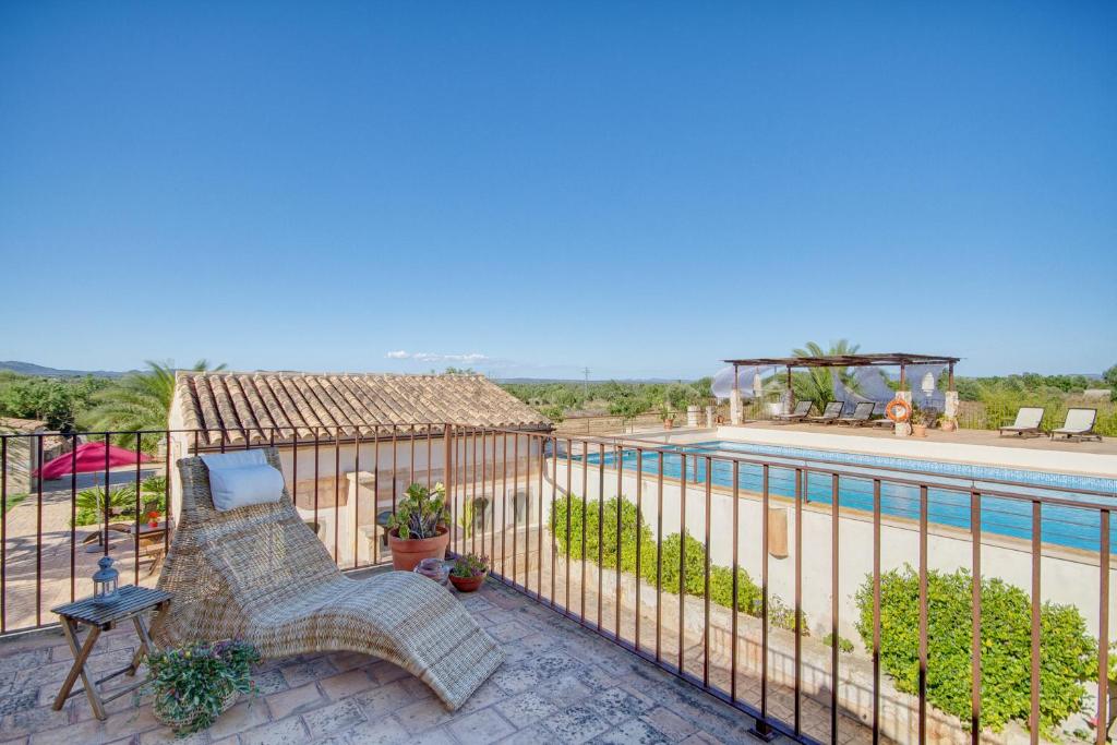 Bazén v ubytování Finca Agroturismo Can Carro nebo v jeho okolí