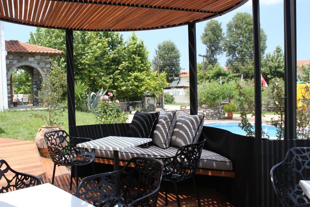 Bazén v ubytování Zeus Hotel nebo v jeho okolí