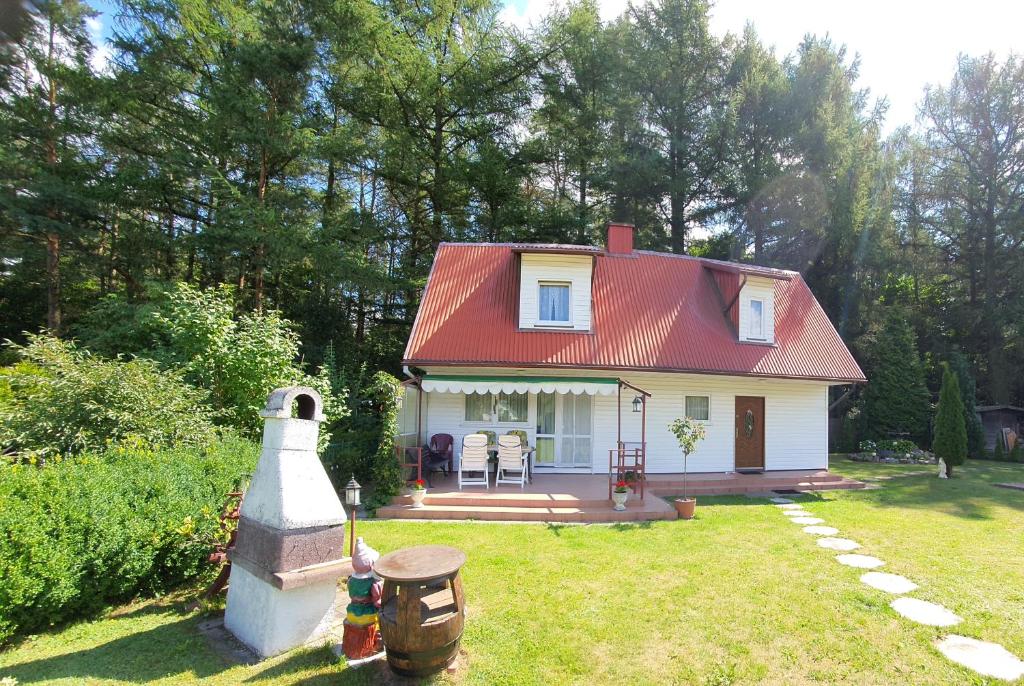 Vonkajšia záhrada v ubytovaní Domek na Kaszubach