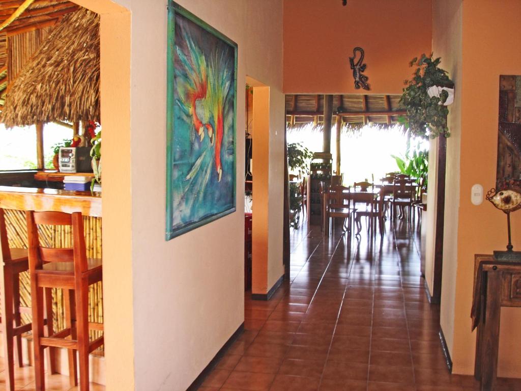 Restaurace v ubytování Guacamaya Lodge