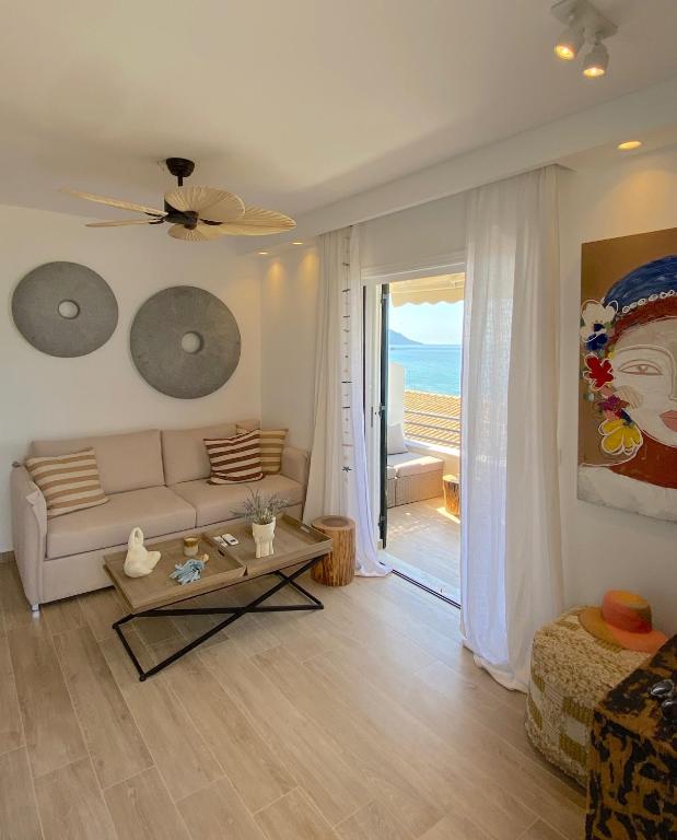 Część wypoczynkowa w obiekcie Corfu, Glyfada, Sea la vie apartment