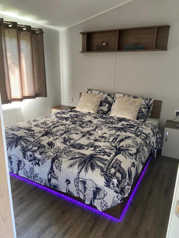 Cheerful and relaxing chalet Viena(Park deHorn824) - Two-Bedroom Chalet