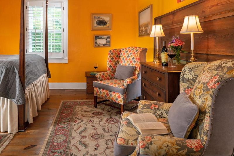 Ashby Inn & Restaurant - Queen Room