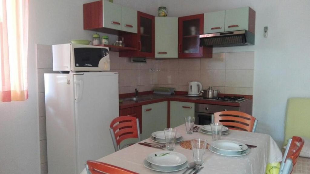 Kuchyňa alebo kuchynka v ubytovaní Apartment Peris