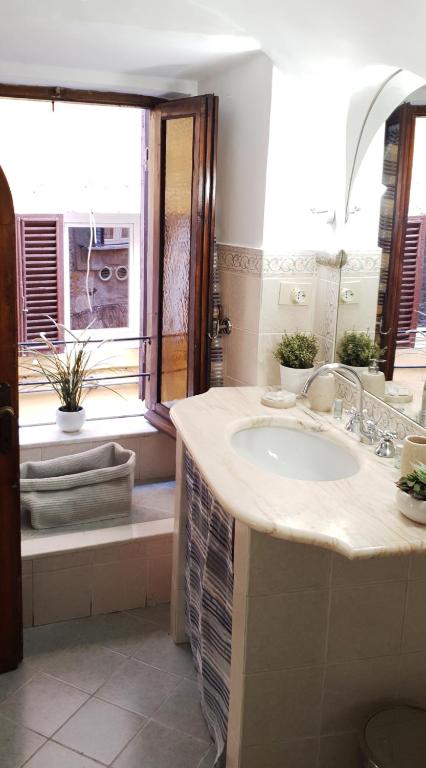 The Old Town Inn - 7