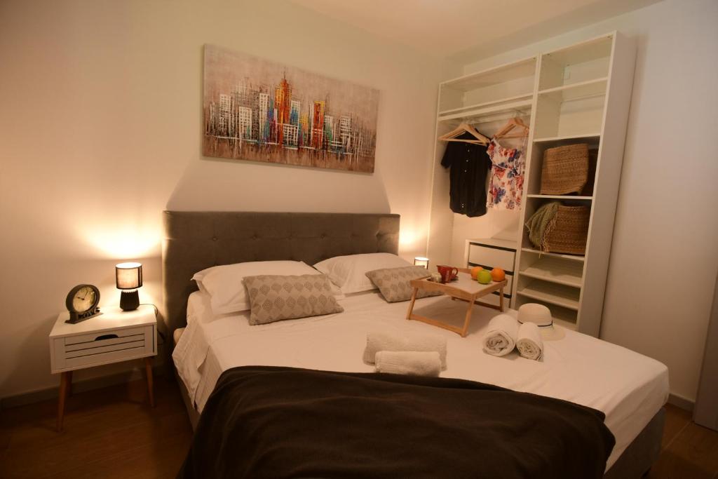 Postel nebo postele na pokoji v ubytování Luxury Apartment Vabriga