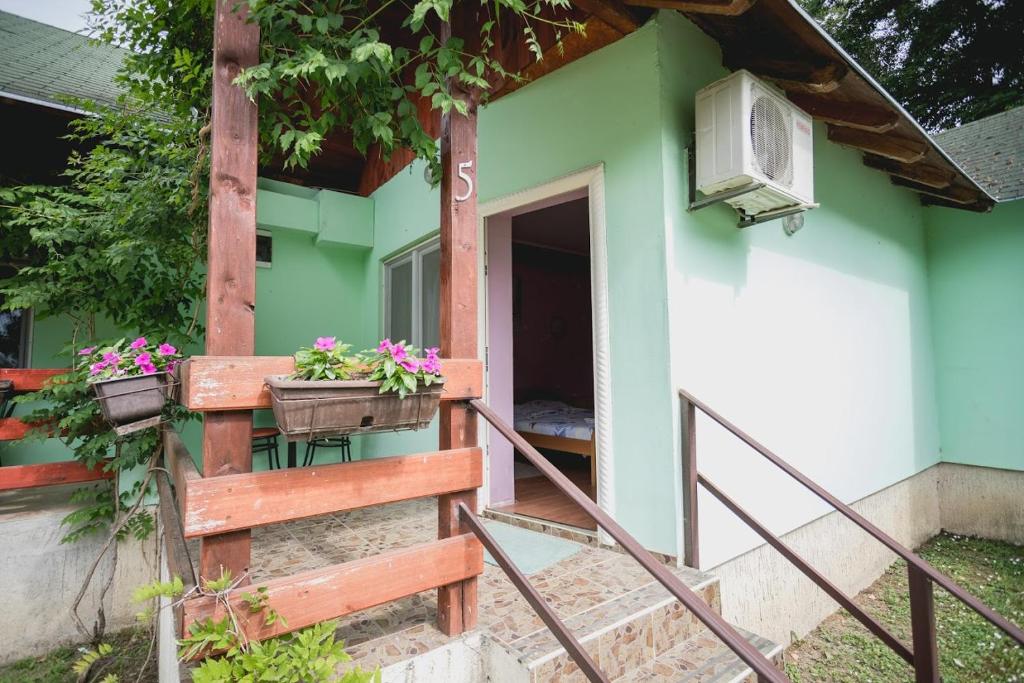 Balkón nebo terasa v ubytování Pool and Villa Splav Dunavac