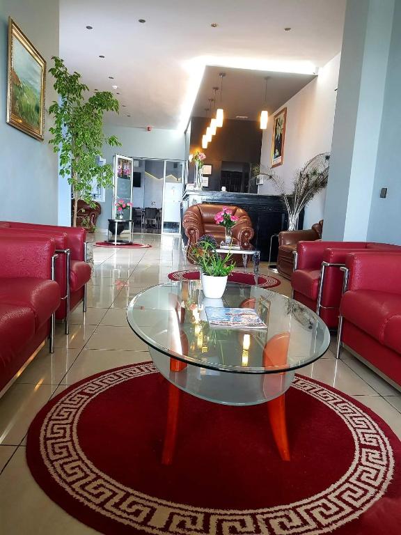 Posezení v ubytování Hotel La Corniche Fnideq