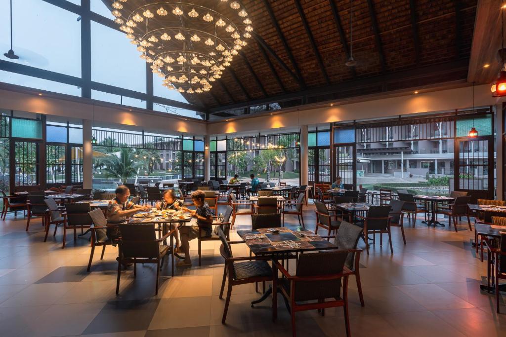 Restaurace v ubytování The Sands Khao Lak by Katathani - SHA Extra Plus
