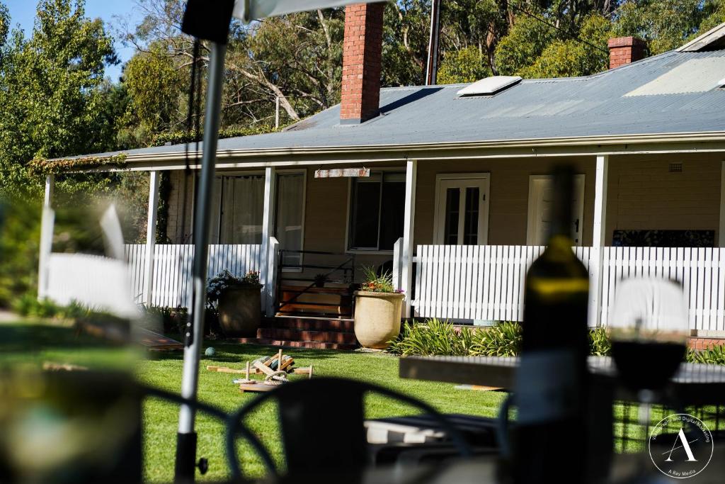 Gallery image of The Vigneron Villa in Woodside