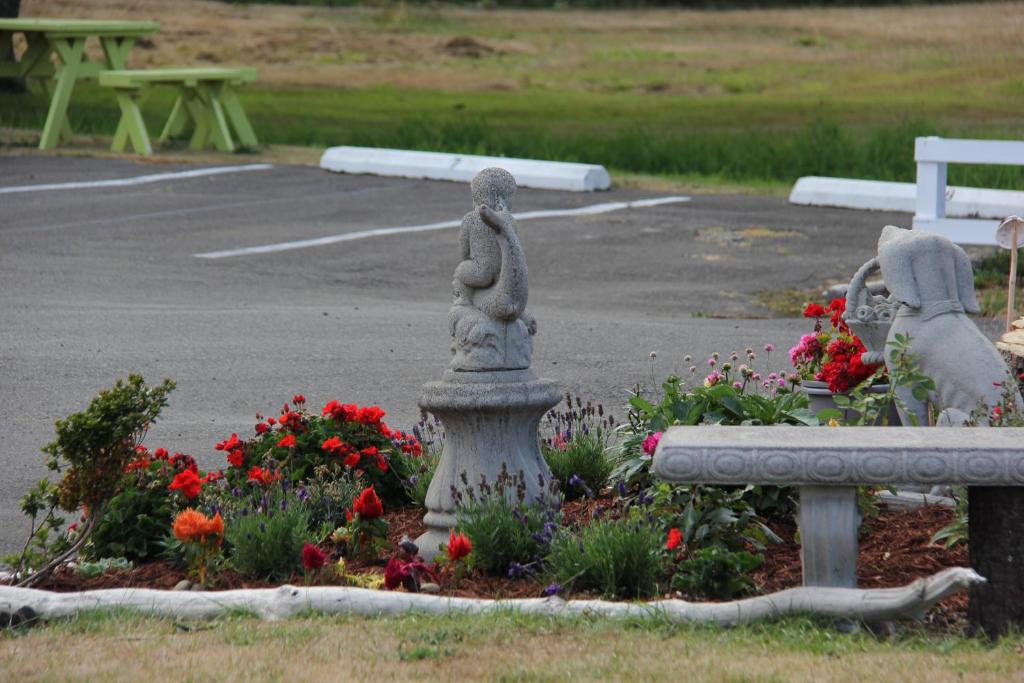 Zahrada ubytování Mariners Cove Inn