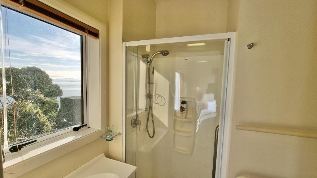 Koupelna v ubytování Kimberley Three - Nelson Waterfront Penthouse