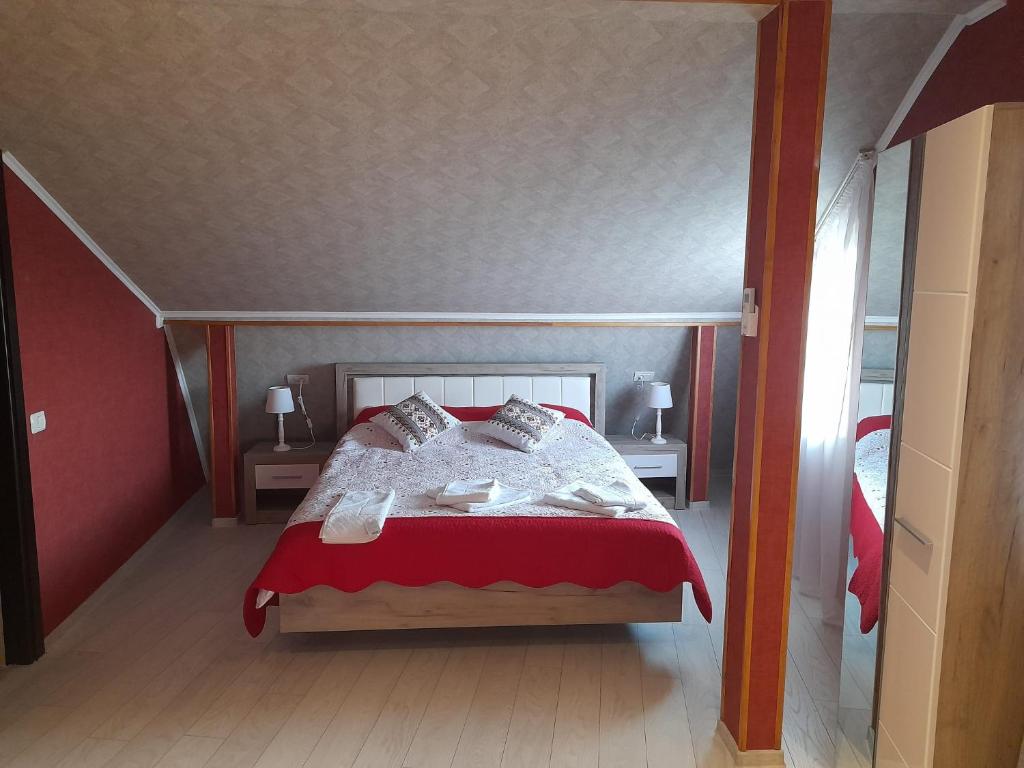 Casa Florea - Deluxe King Room