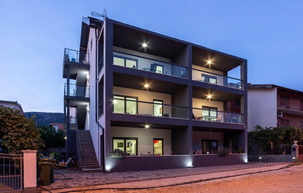 Fotografia z galérie ubytovania Apartmani u Kaštelima v destinácii Kaštela
