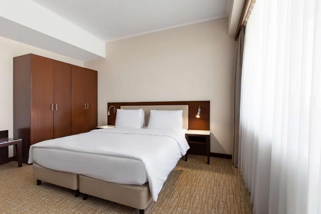 Postel nebo postele na pokoji v ubytování Radisson Blu Ankara