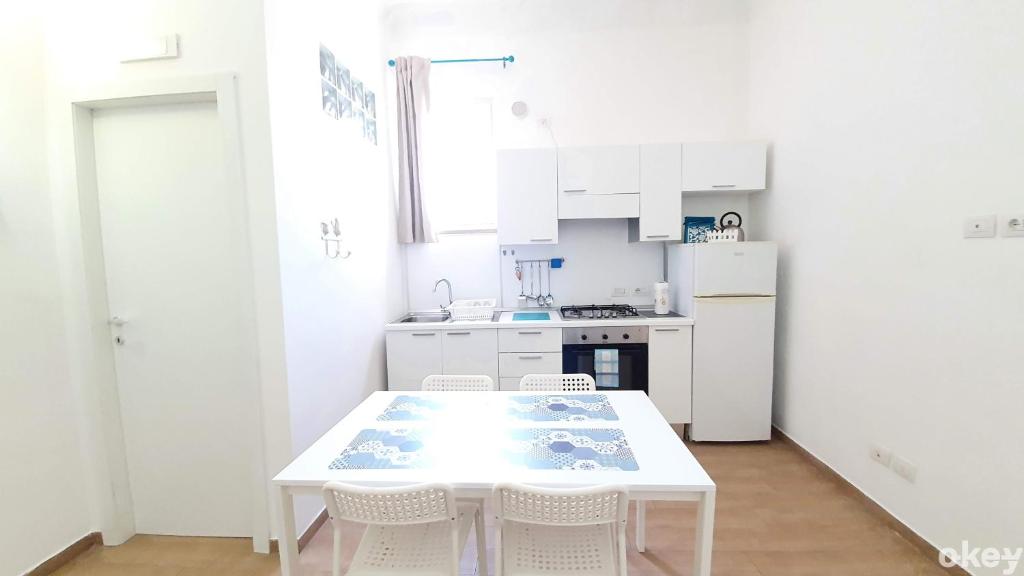Kuchnia lub aneks kuchenny w obiekcie Domus Garruba - Casa Vacanze Bari
