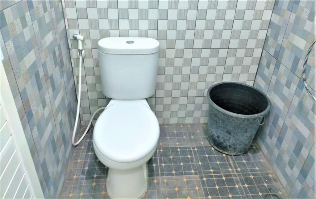 Bagno di Kendang Kempul Hostel