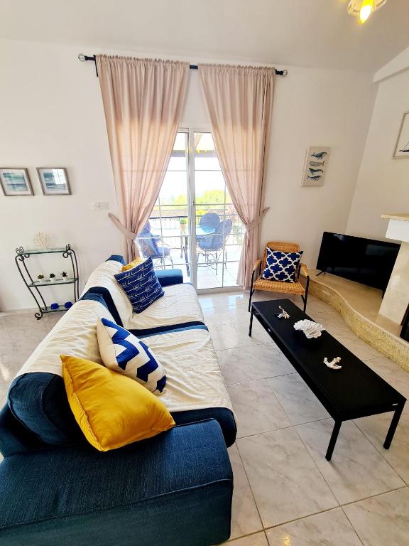 Posezení v ubytování Villa Elysium, 3 bedrooms, pool, sea view & wifi