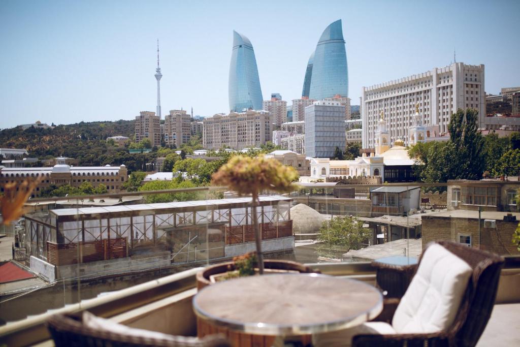 Nespecifikovaný výhled na destinaci Baku nebo výhled na město při pohledu z hotelu