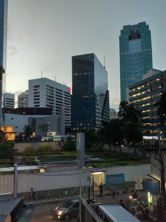 Nespecifikovaný výhled na destinaci Jakarta nebo výhled na město při pohledu z hostelu