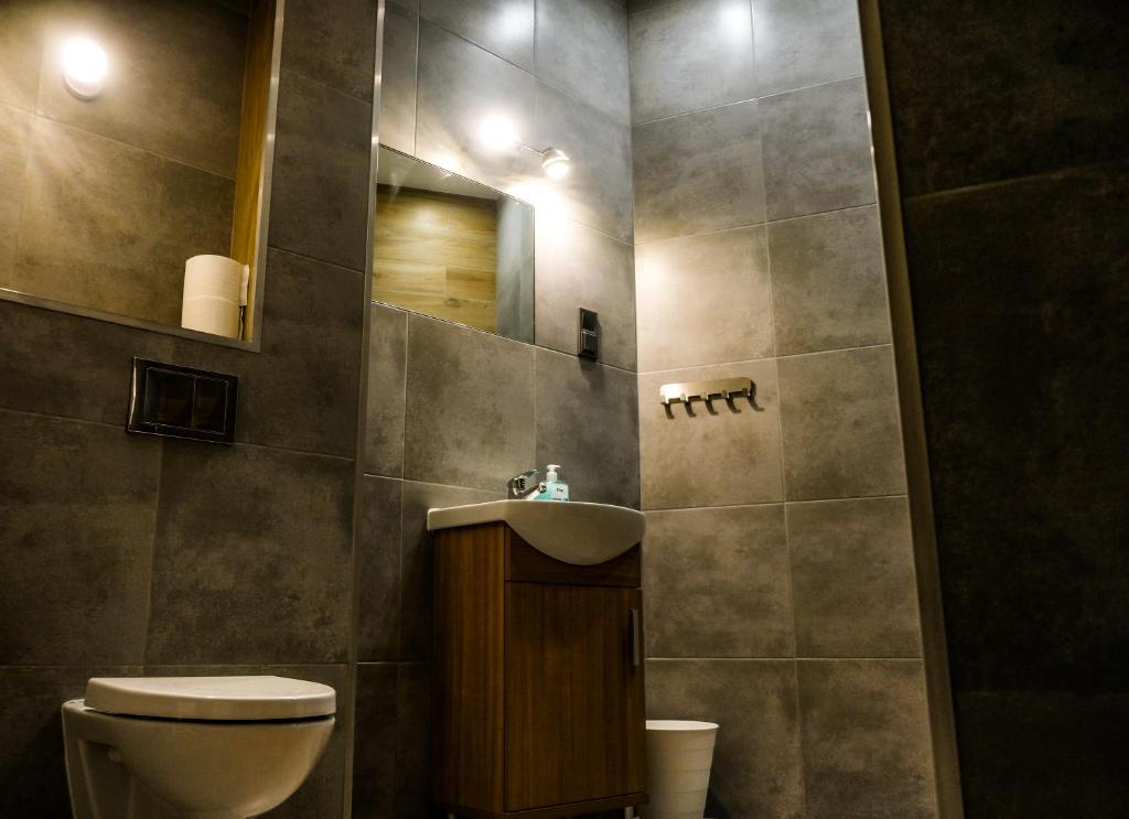 Villa 37b Bed and Breakfast - Triple Room With Bathroom
