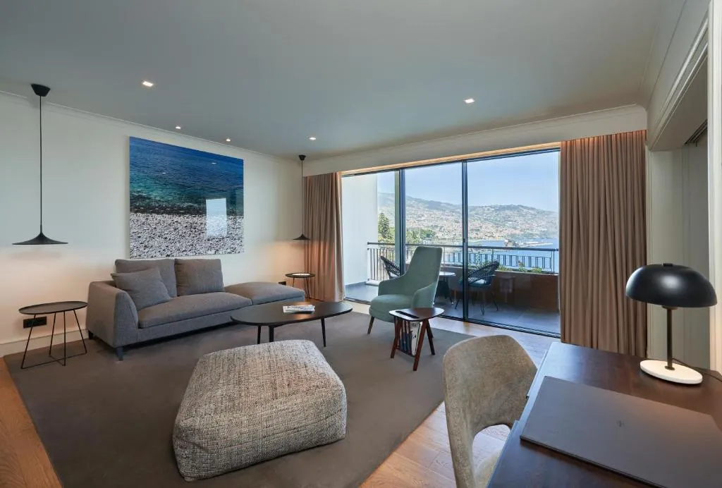 Suite with Sea View