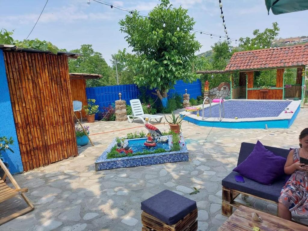 Bazén v ubytování Guest House Iura nebo v jeho okolí