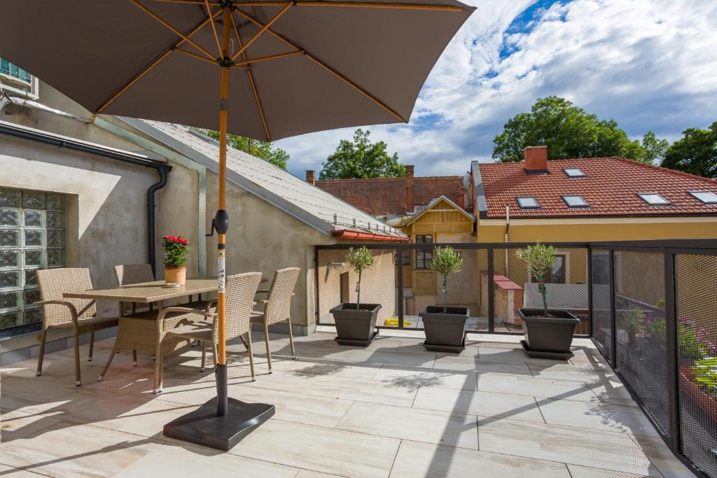 Luxusní velký apartmán s terasou v centru Litomyšle - 8