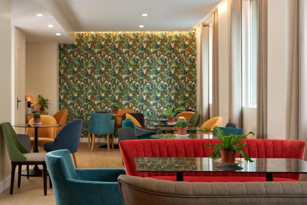 Hotel Apolonia Paris Montmartre; Sure Hotel Collection by Best Western - Resim 43