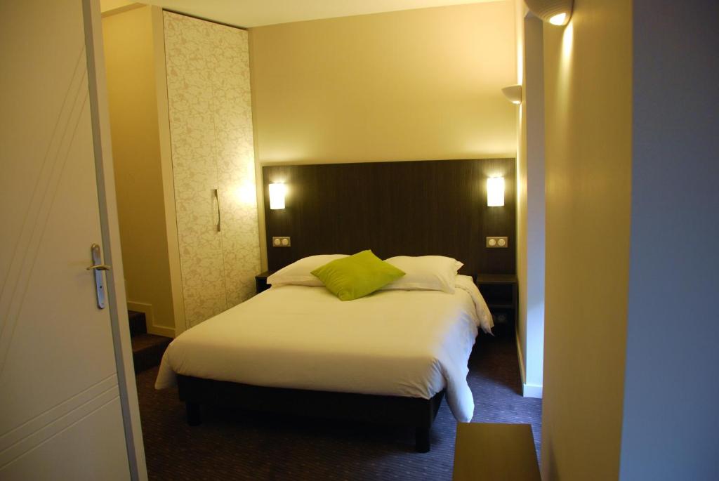 Ruthenium Hotel - Comfort Double Room