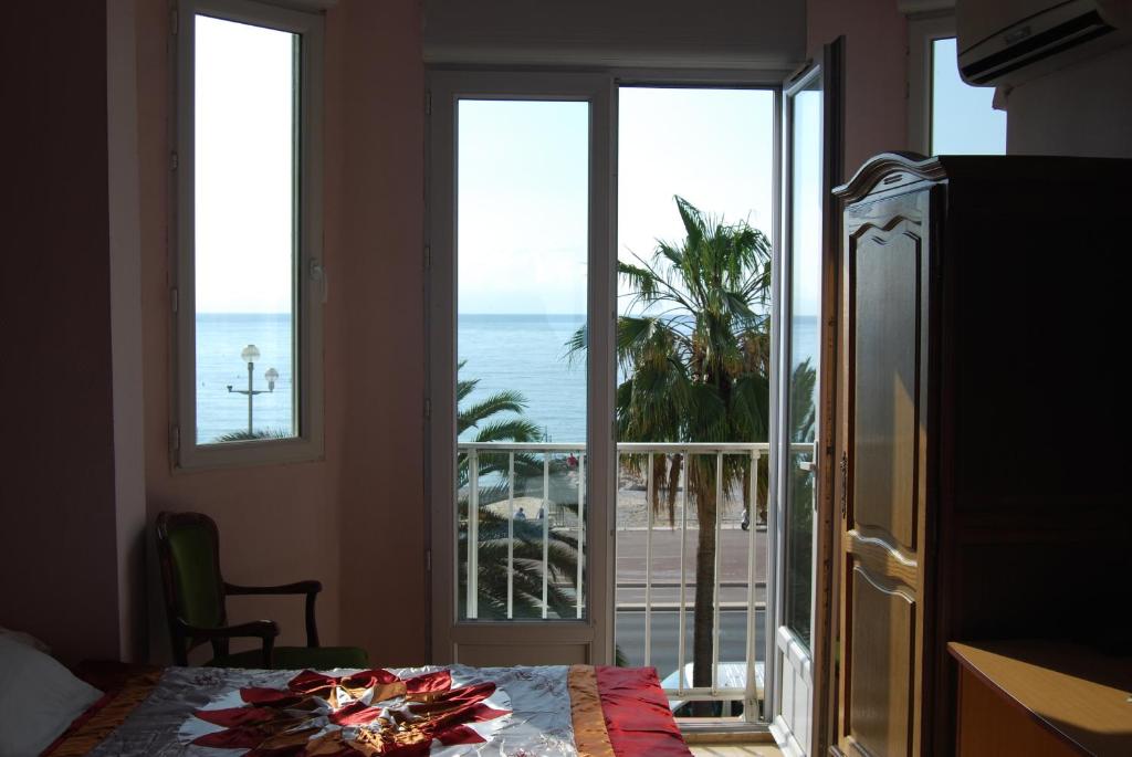 Hôtel Azur - Resim 32