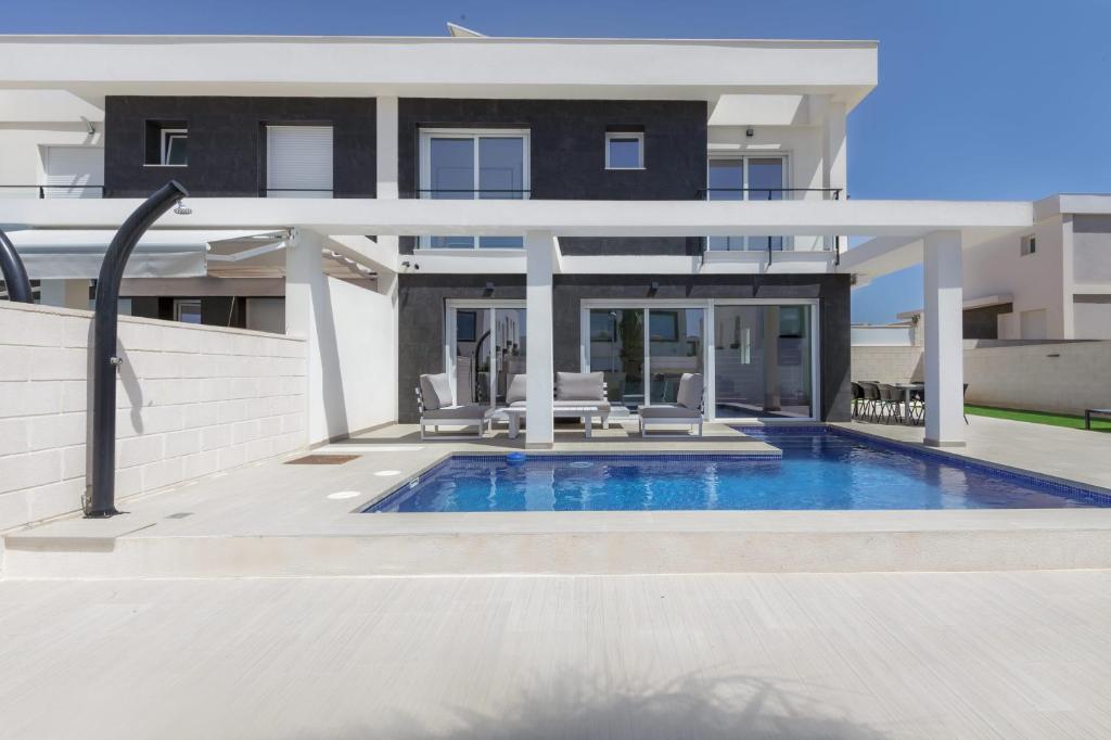 Casa Bos Dolpfin Wellness Luxury Entire Villa Pool & Jacuzzi ...