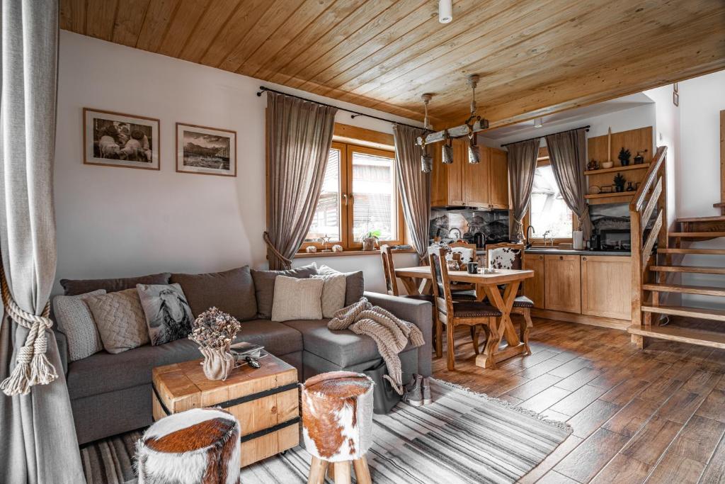 Posezení v ubytování Nosalowski Wypas Jacuzzi & Sauna