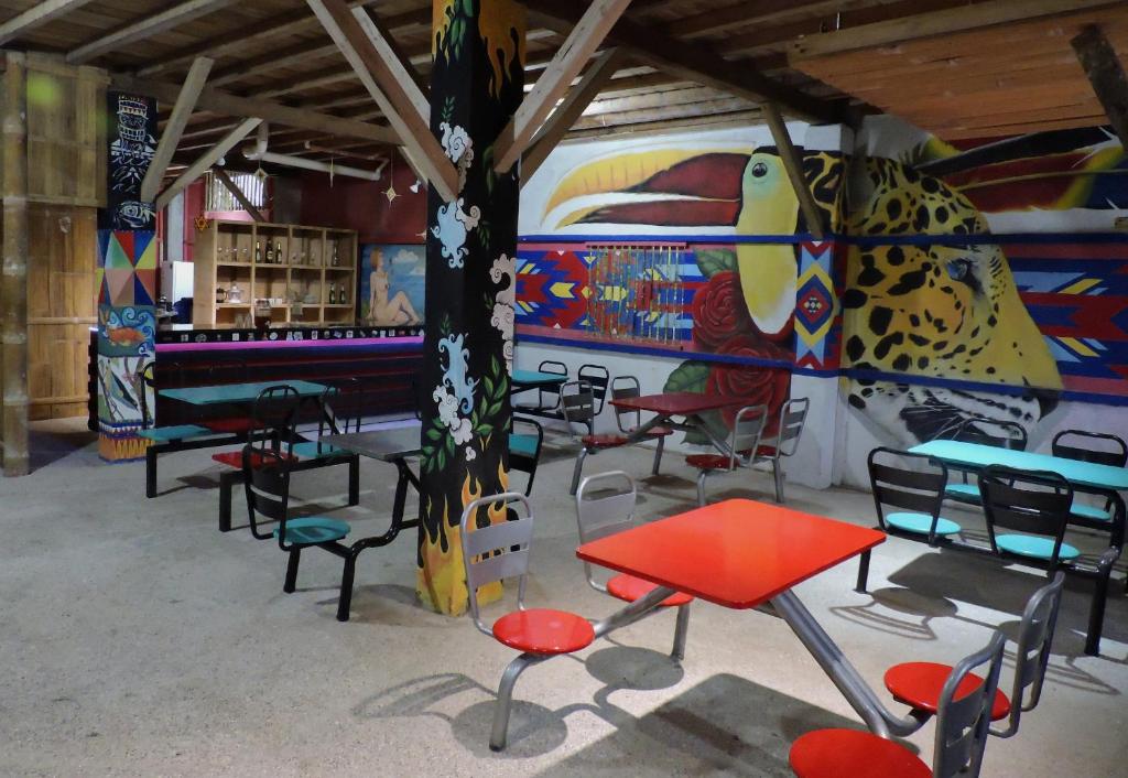Posezení v ubytování Hostal Camping Sin Fronteras Mompiche