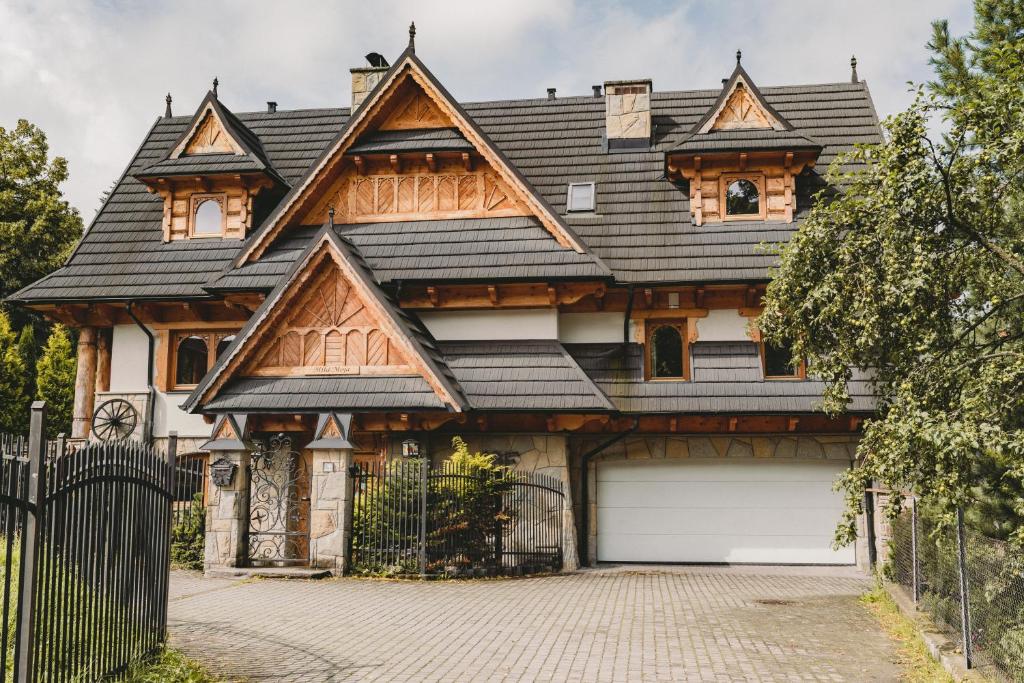 Budova, v ktorej sa vila nachádza