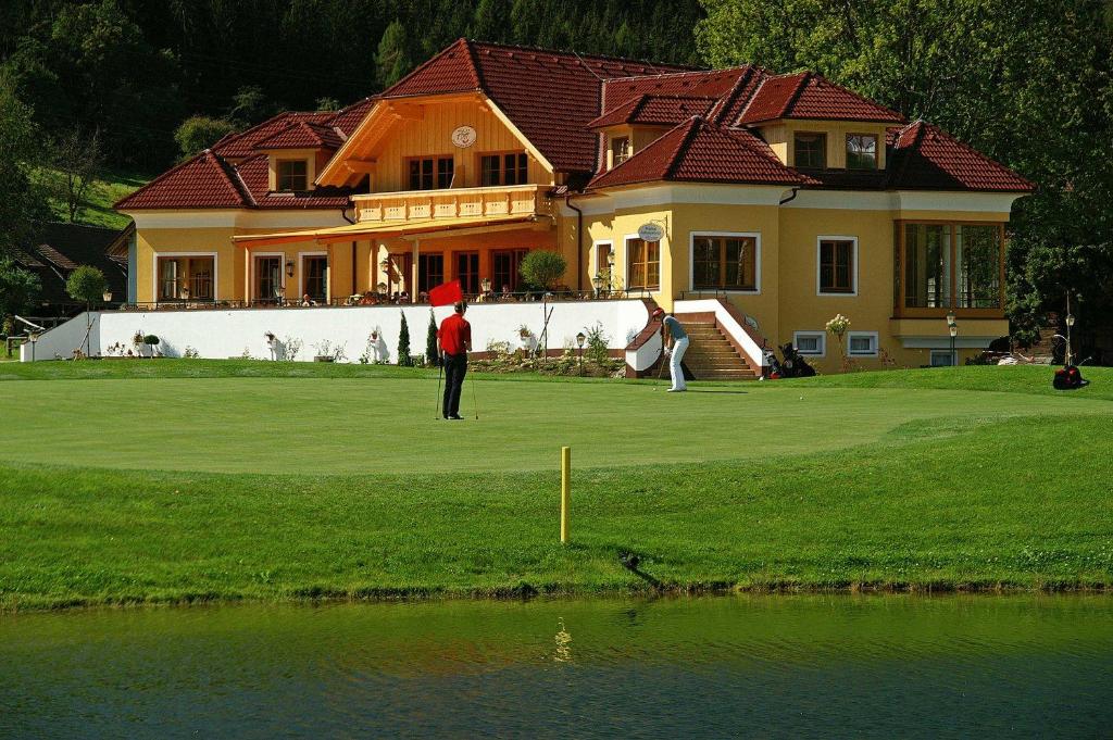 Golf v farmy nebo okolí