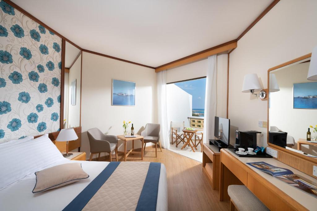 Constantinou Bros Athena Royal Beach Hotel - 带有海景的经典双人间