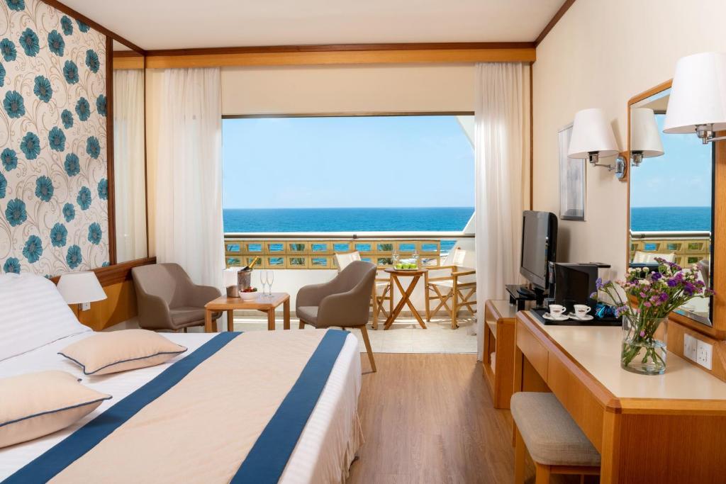 Constantinou Bros Athena Royal Beach Hotel - 海景高级双人间