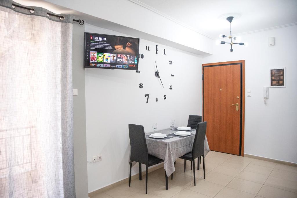 C3 Modern Spartan Apartment - 19