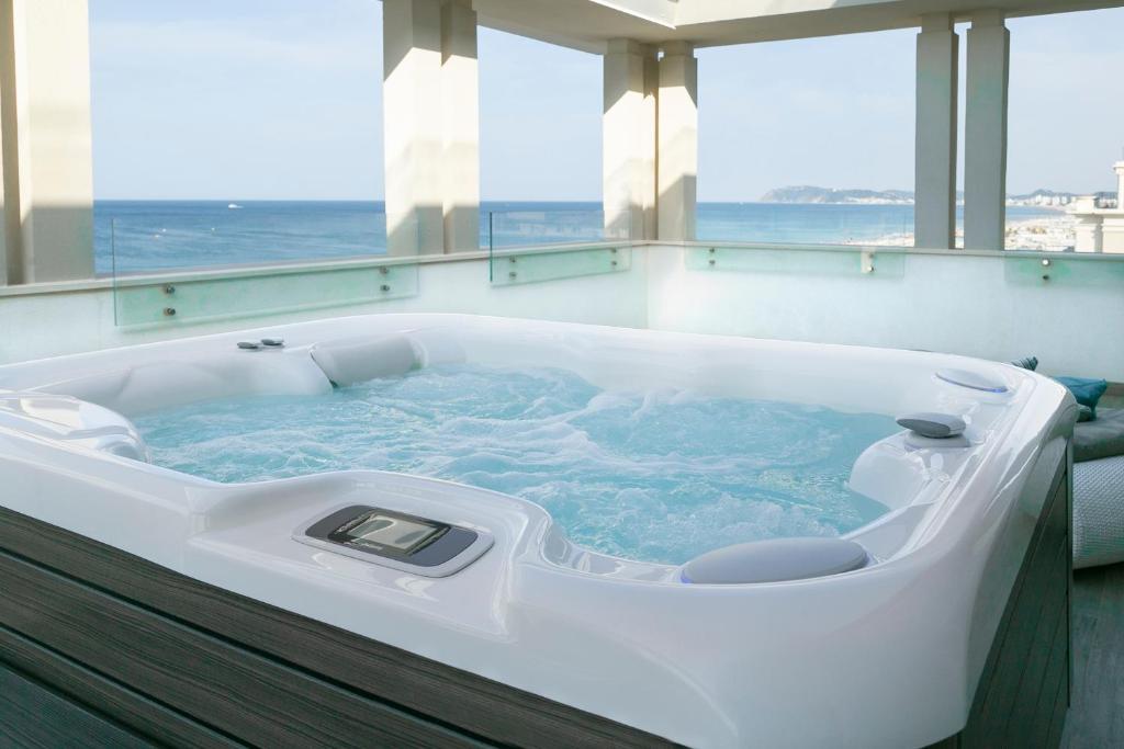 Hotel Ambasciatori - Resim 41