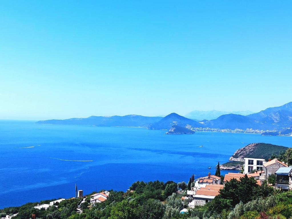 Almond Apartments - 3