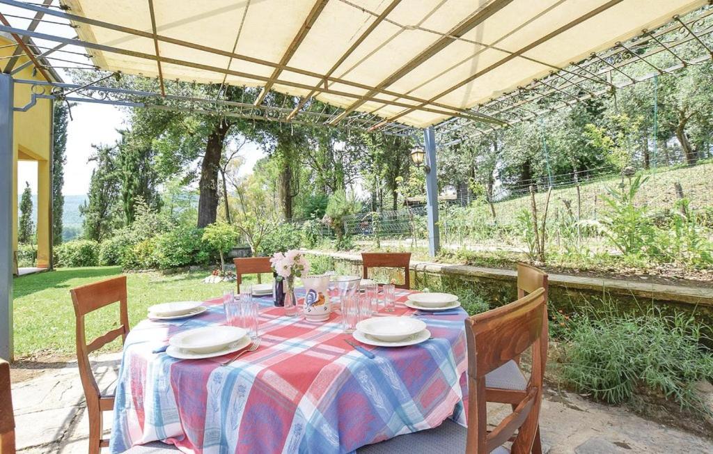 Vonkajšia záhrada v ubytovaní Appartamenti Villa Ortensia