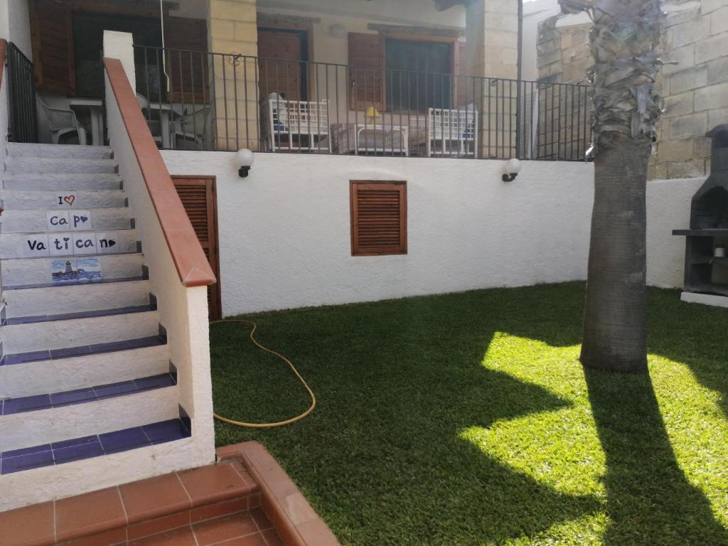 Ogród w obiekcie Villetta La Bluette Capo Vaticano
