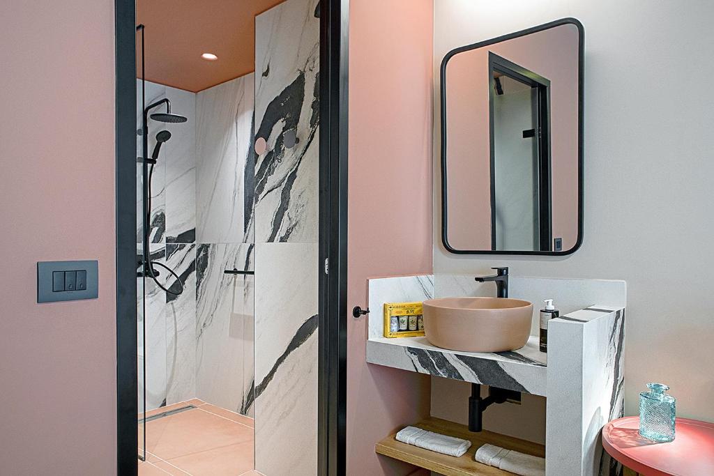 Pavo Art Hotelにあるバスルーム