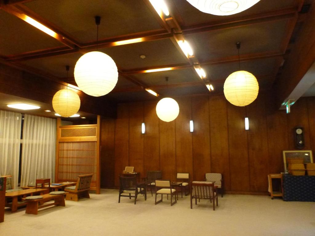 Posezení v ubytování NOZARU ONSEN HOSTEL