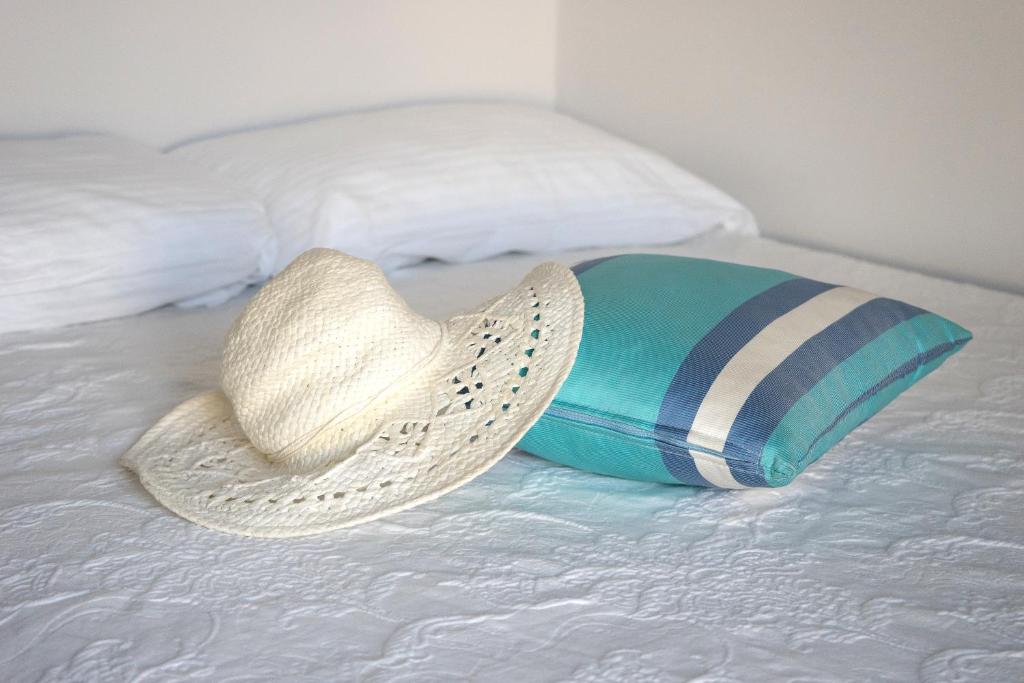 Postel nebo postele na pokoji v ubytování Coast Suite-Luxury Central Beach House