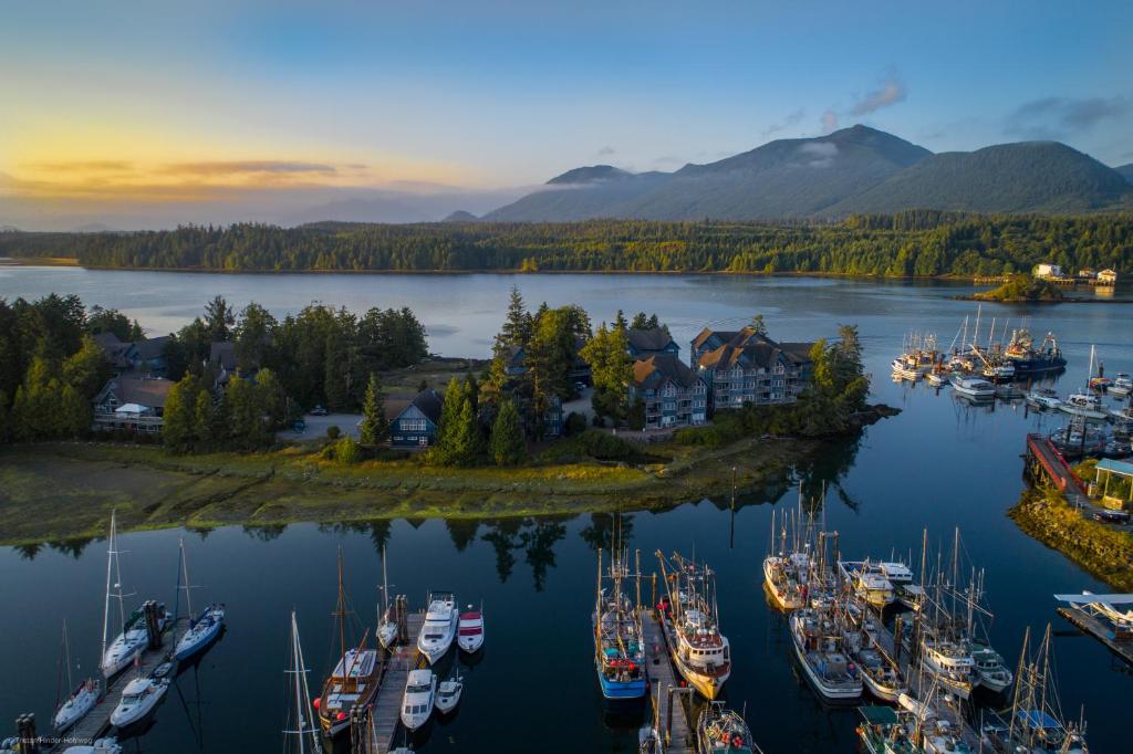Waters Edge Shoreside Suites, Ucluelet (updated prices 2024)